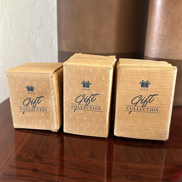 Avon *NIB* *VINTAGE* 3-Piece Eggs-To-You Egg Holders - Picture 14 of 16